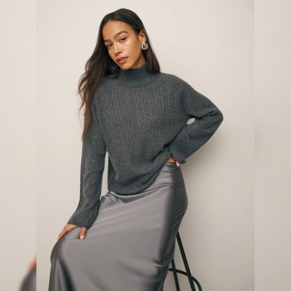 Reformation Garrett Cashmere Cable Oversized Turtleneck Charcoal Grey Size Small - Picture 1 of 5
